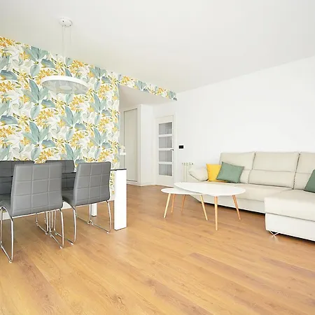 Apartamento Precioso Piso De Diseno Con Piscina En