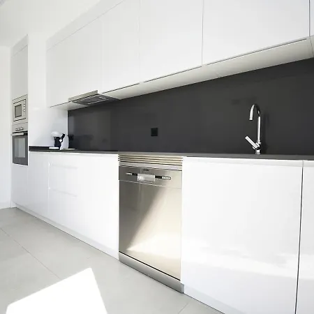 Precioso Piso De Diseno Con Piscina En 산신소