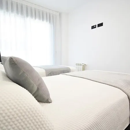 Precioso Piso De Diseno Con Piscina En 아파트 산신소
